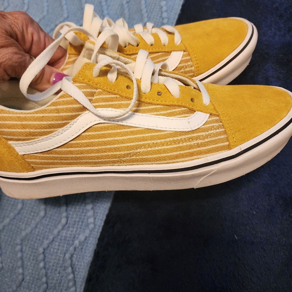 Mens Vans Sz 7.5 ( 9 ladies)